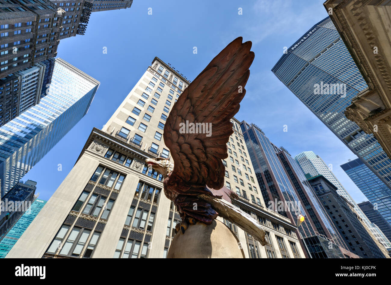 Eagle statue nyc hires stock photography and images Alamy