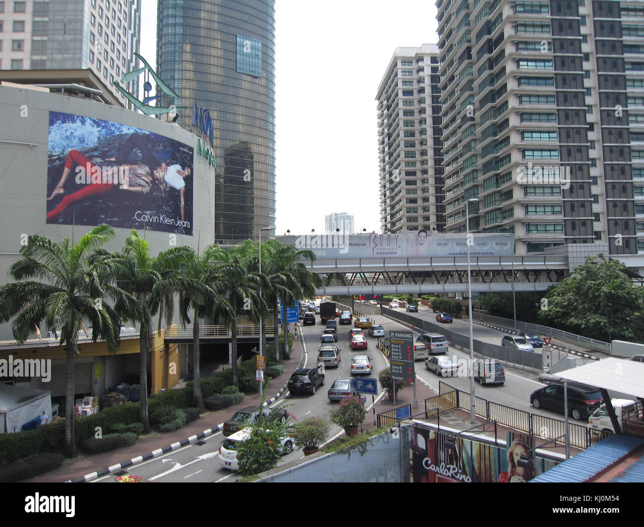 Mid valley hi-res stock photography and images - Alamy