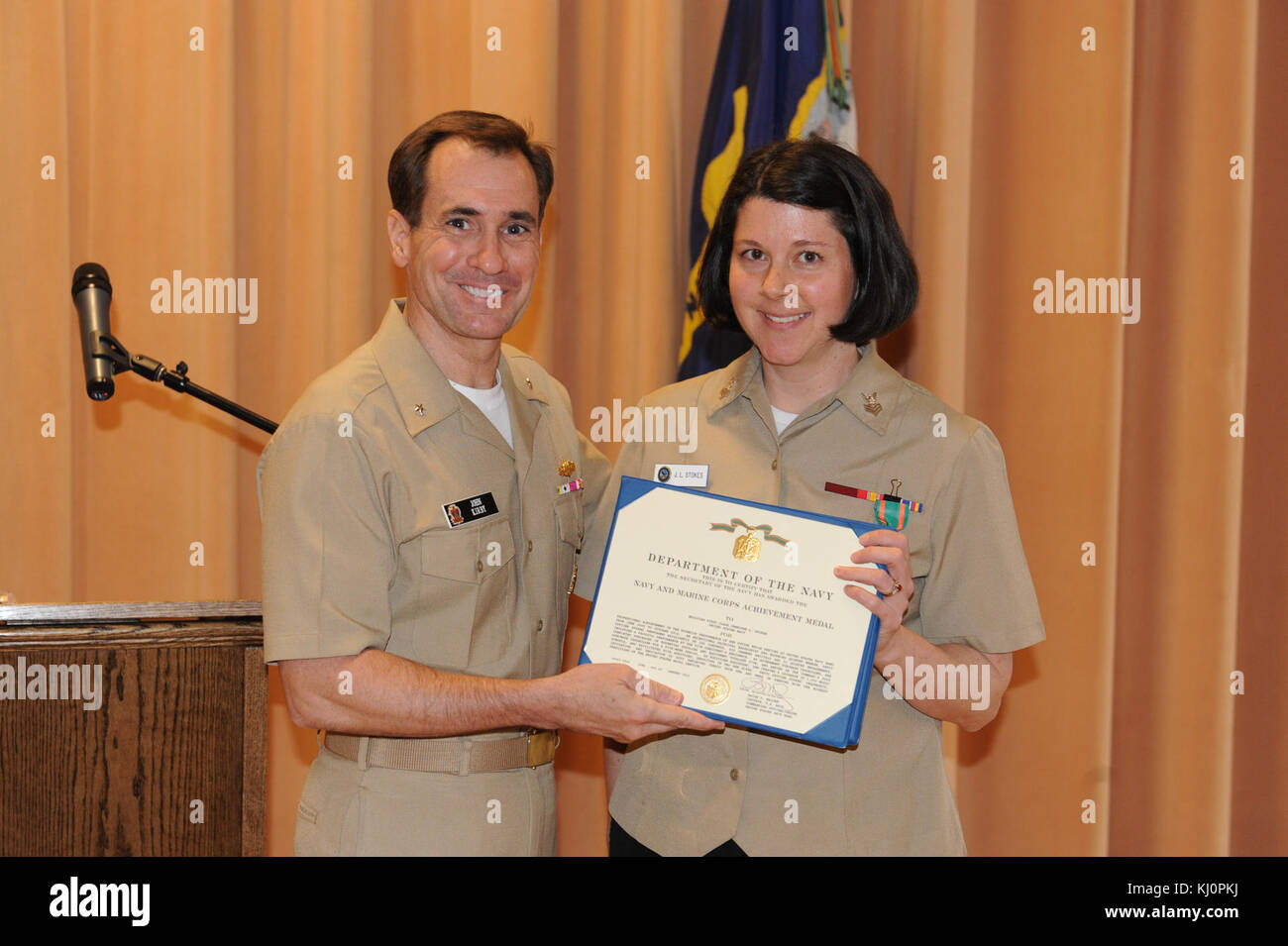 Musician 1st Class Jenny Stokes receives the Navy and Marine Corps Achievement Medal (8578333139) Stock Photo