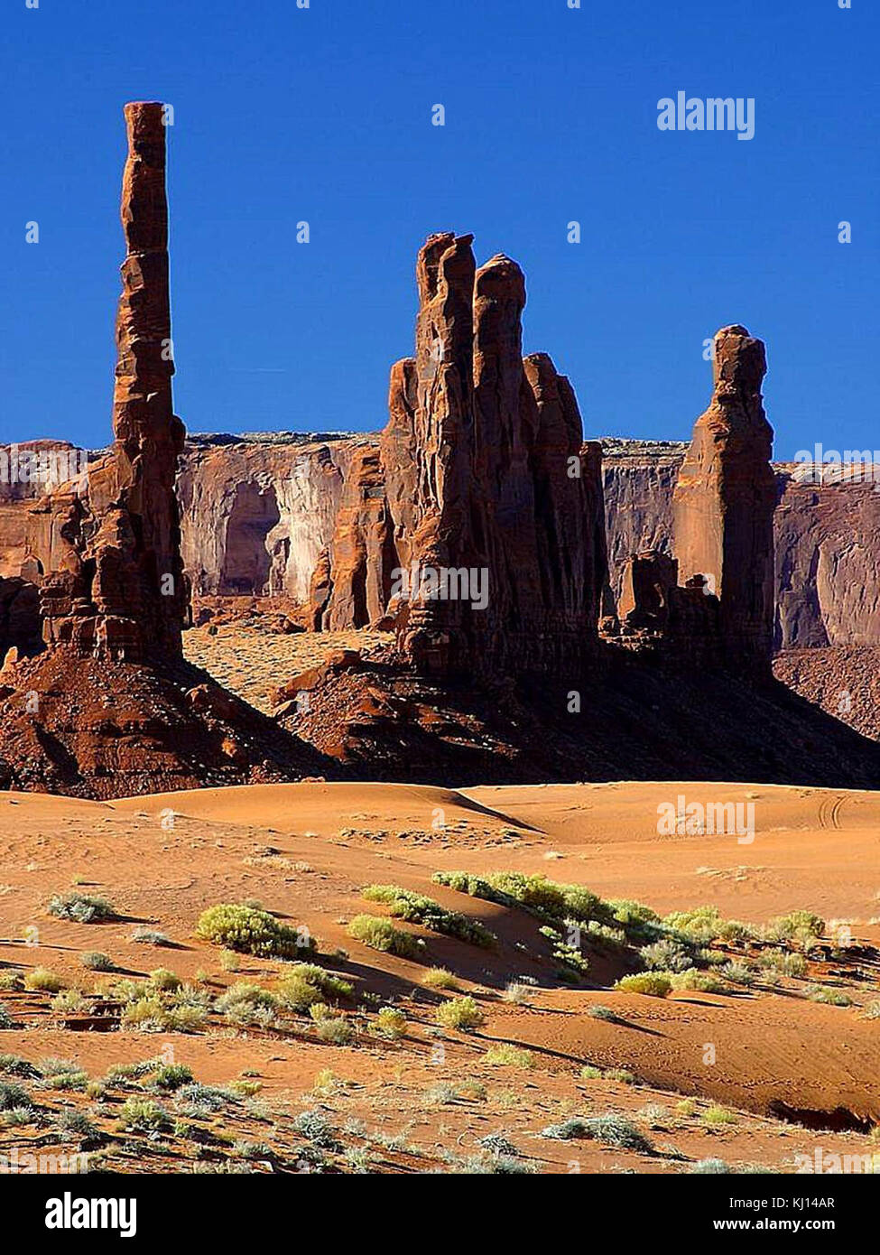 Totem pole at monument valley Stock Photo - Alamy