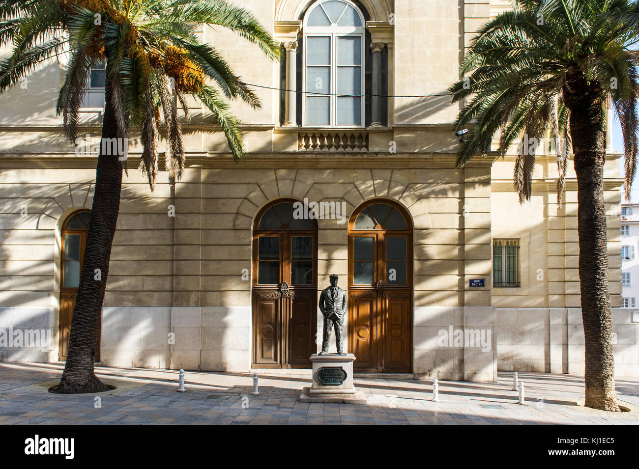 Europe, France, Var, Toulon. Statue of the famous provencal actor Raimu. Stock Photo