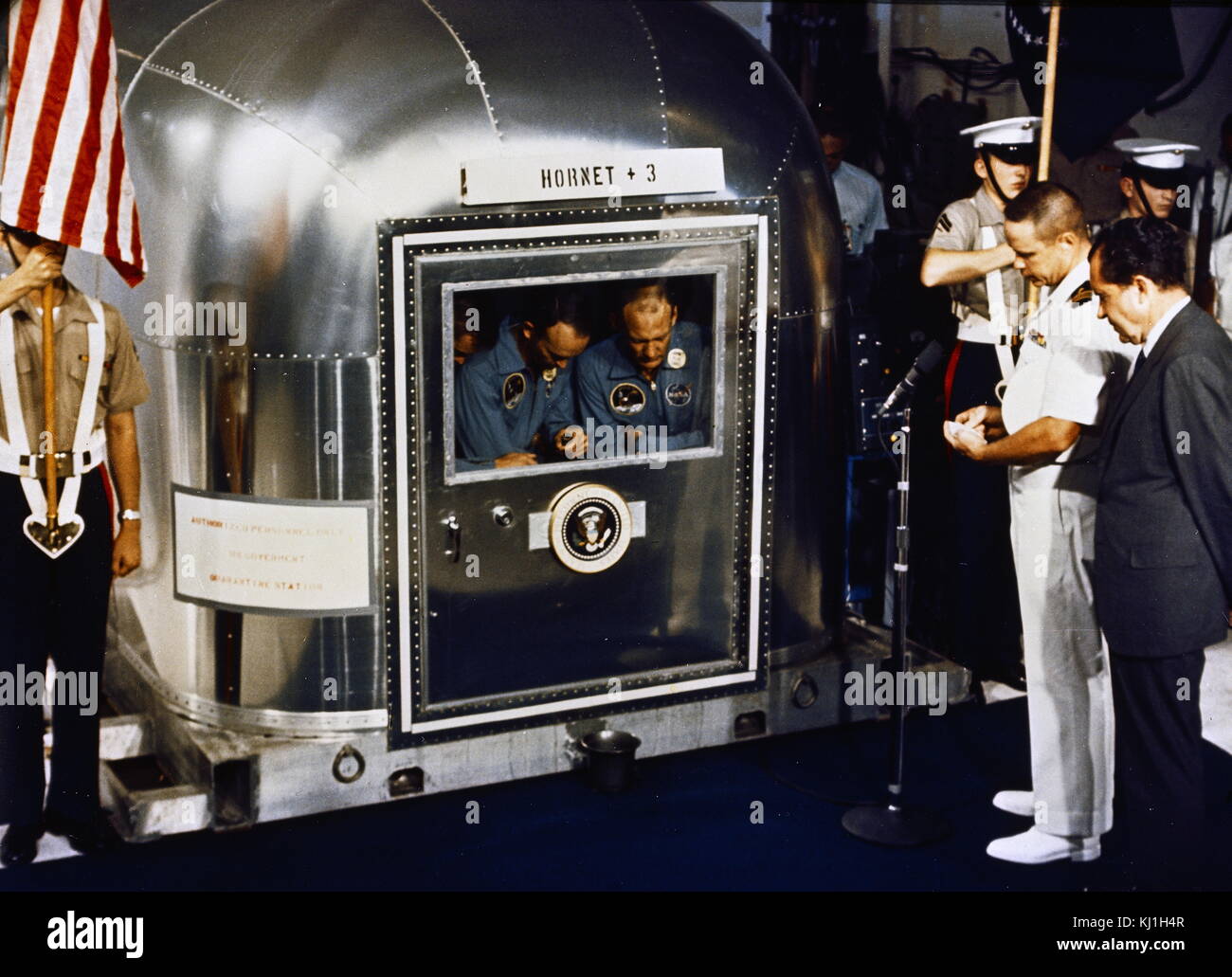 Lunar Spacecraft, Apollo 11 crew inside the quarantine facility U.S. President Nixon 1969 Stock Photo
