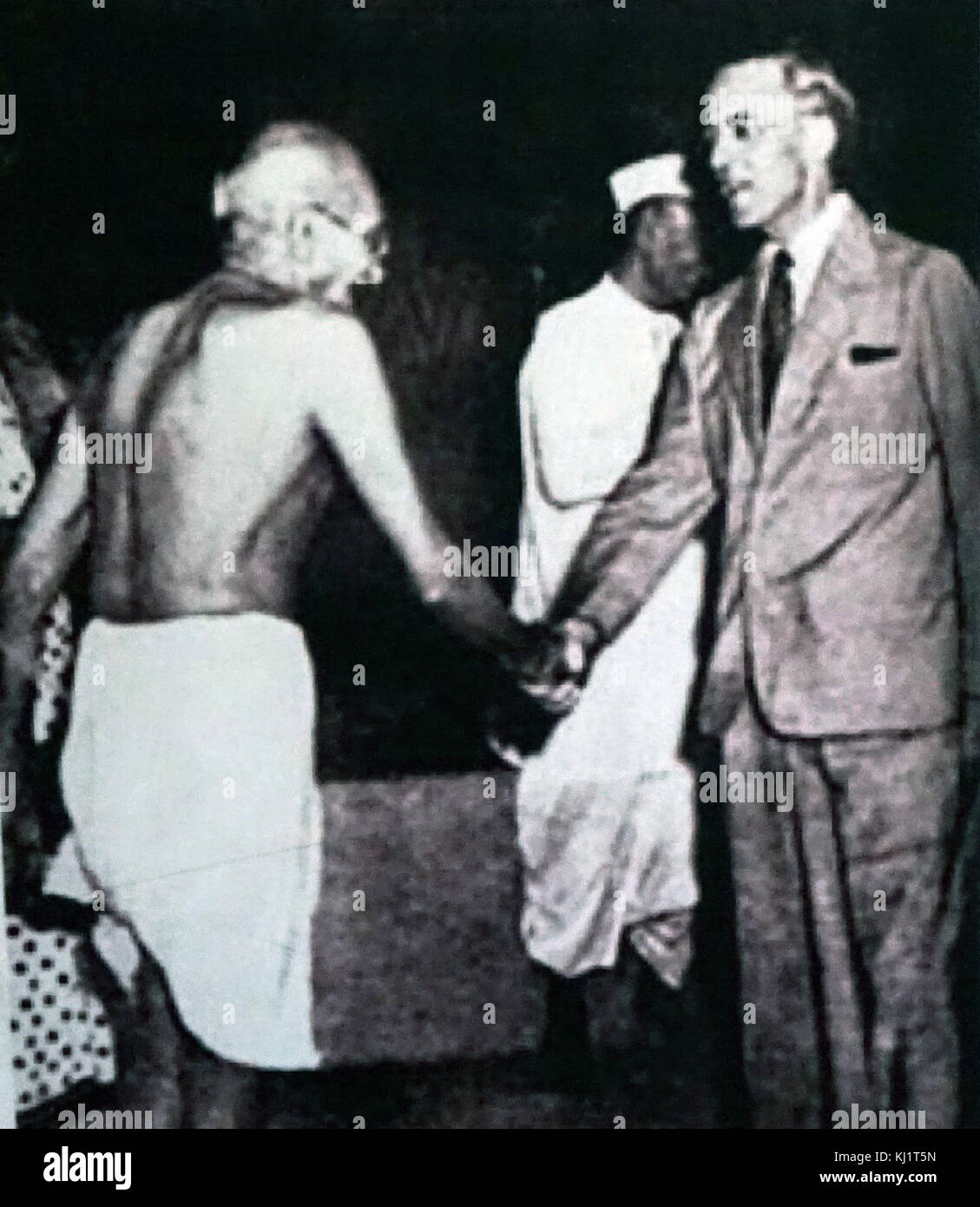 Stafford Cripps meets Mahatma Gandhi during his mission to India in March 1942 after the fall of Singapore in Feb 1942. The mission failed to engage successfully with leaders of the Indian independence movement. Sir Richard Stafford Cripps, (1889 – 1952), was a British Labour politician of the first half of the 20th century. Stock Photo