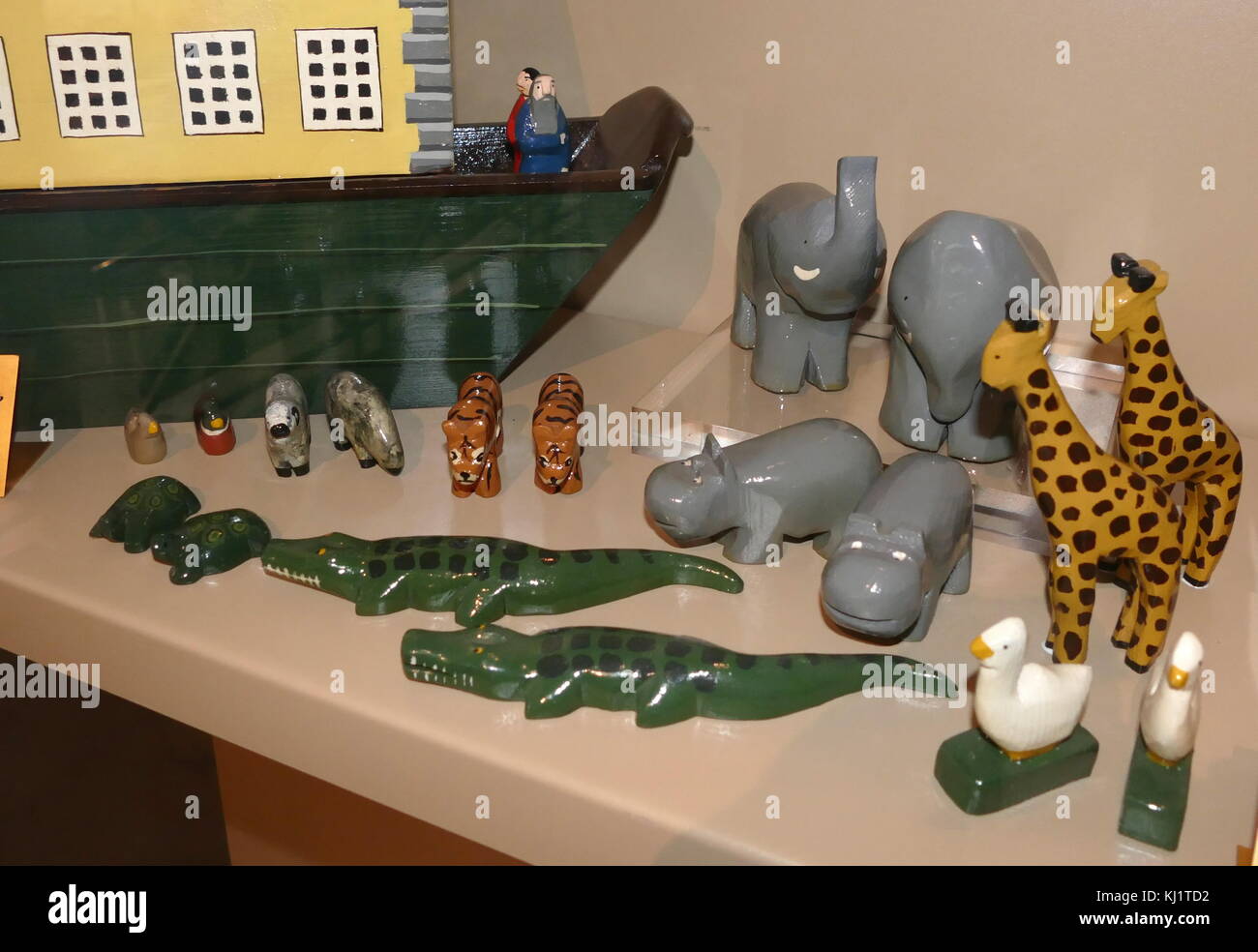 noah's ark plastic toy