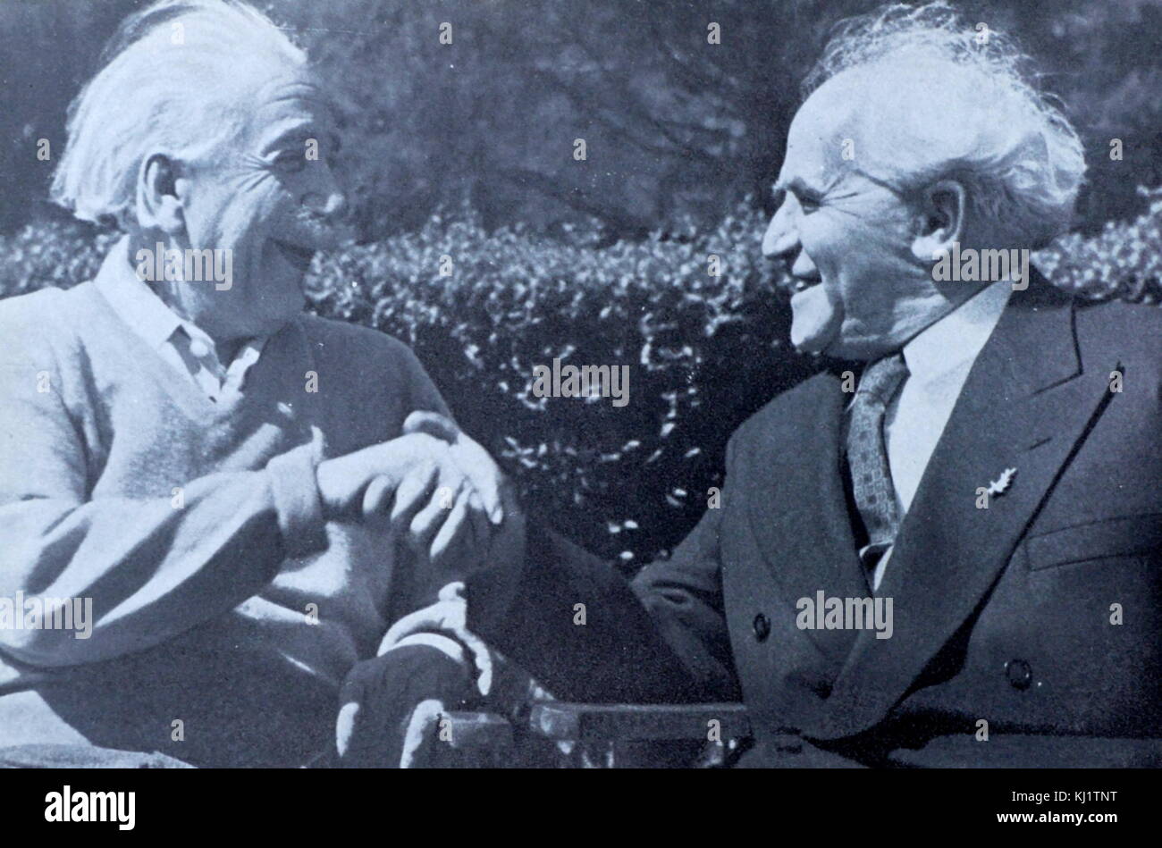 Photograph of Prime Minister of Israel, David Ben-Gurion (1886-1973) meeting with Albert Einstein (1879-1955) at Princeton University, New Jersey. Dated 20th Century Stock Photo