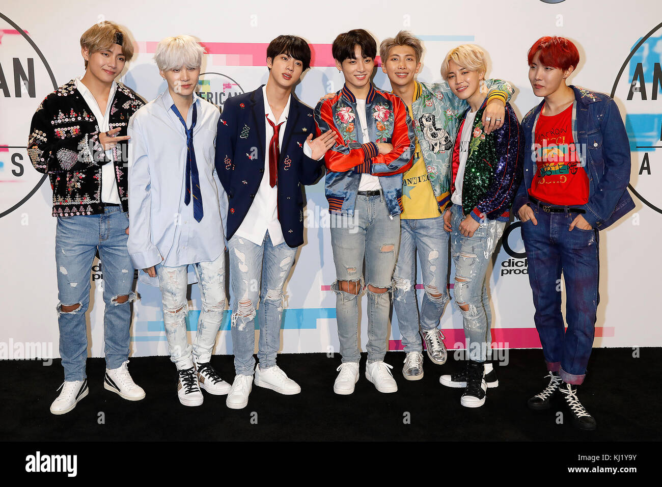 Los Angeles Ca Usa 19th Nov 17 Bts Aka Bangtan Boys Poses In The Press Room At The 17 American Music Awards At Microsoft Theater On November 19 17 In Los Angeles
