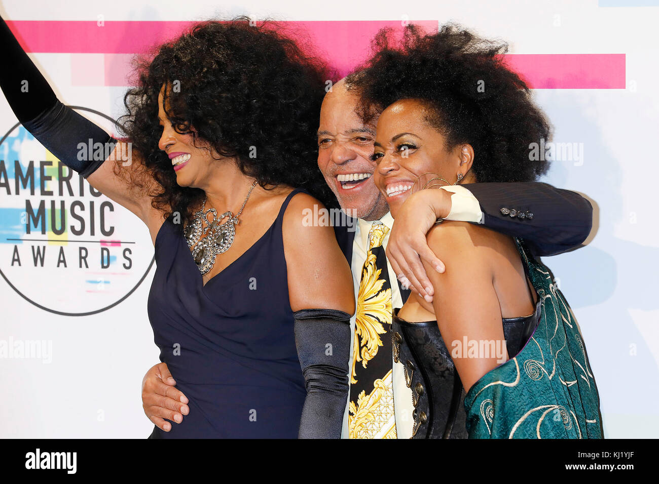 LOS ANGELES, CA NOVEMBER 19 (LR) Diana Ross, Berry Gordy, and Rhonda Ross Kendrick pose in