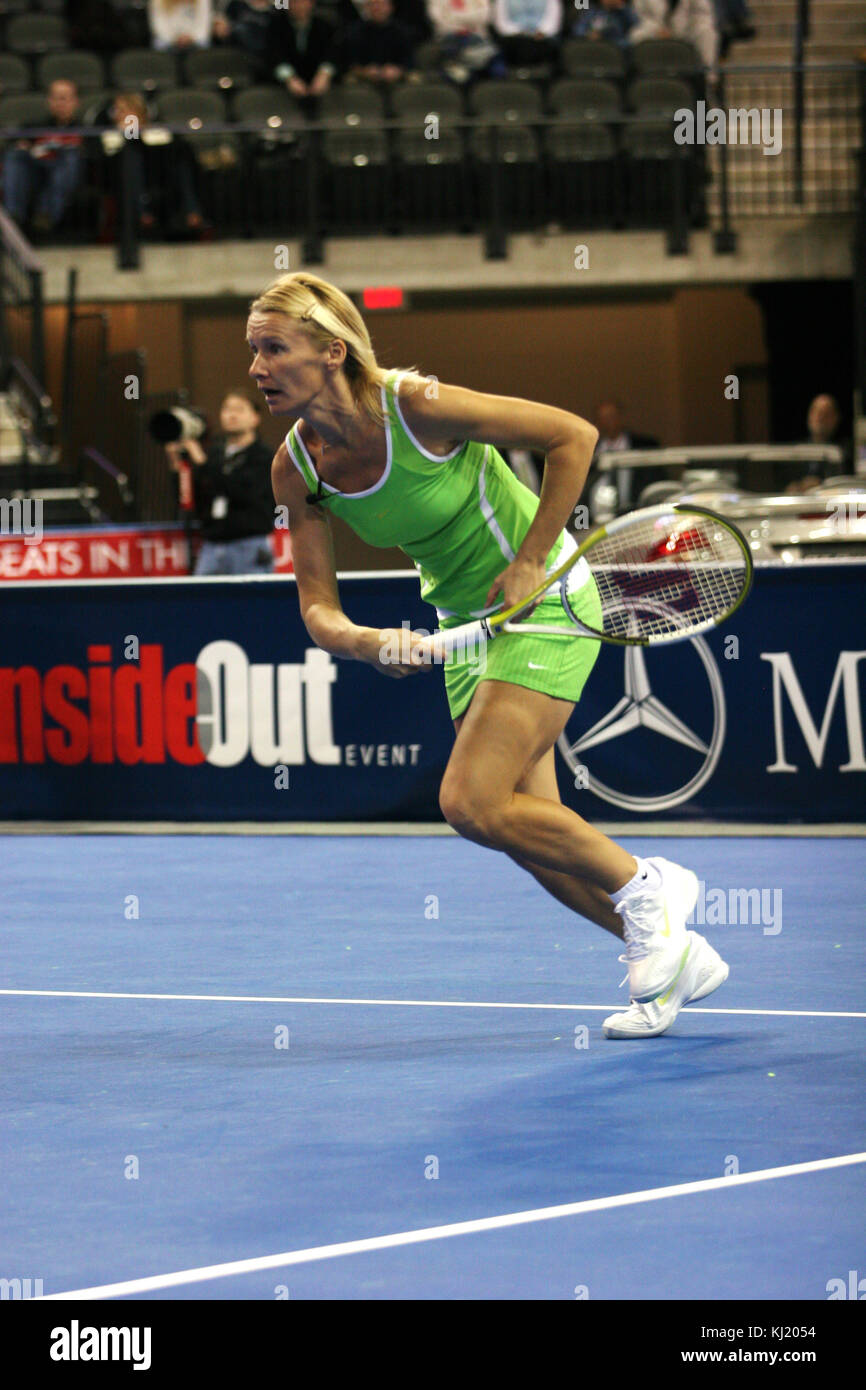 ***JANA NOVOTNA HAS PASSED AWAY*** Jana Novotna competes in an exhibition tennis match in the MERCEDES-BENZ CLASSIC at the Sears Centre in Hoffman Estates, IL. on February 12, 2007. Photo Credit: ©Rob Grabowski / MediaPunch Stock Photo