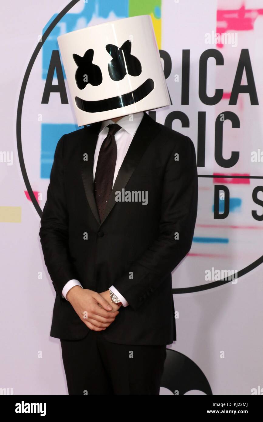 Los Angeles, CA, USA. 19th Nov, 2017. Marshmello at arrivals for 2017 American Music Awards (AMAs) - Arrivals 3, Microsoft Theater, Los Angeles, CA November 19, 2017. Credit: Priscilla Grant/Everett Collection/Alamy Live News Stock Photo