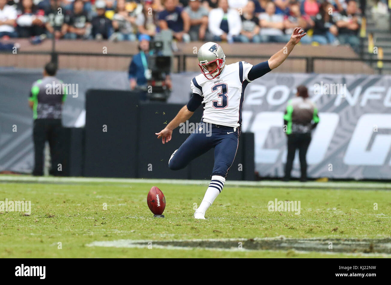 Nov 19, 2017; Mexico City, MEX, USA; New England Patriots kicker