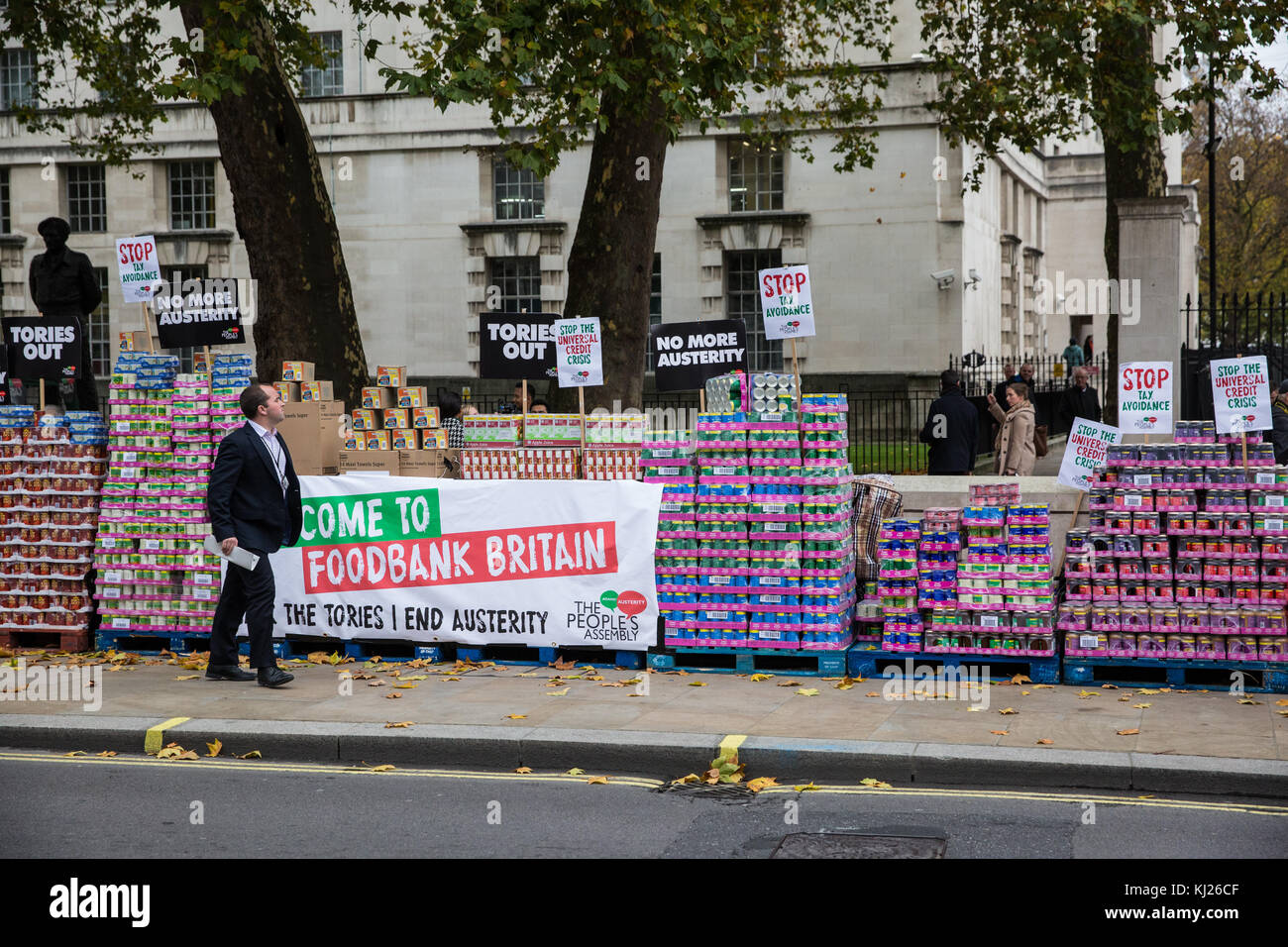 Food banks uk hi-res stock photography and images - Alamy
