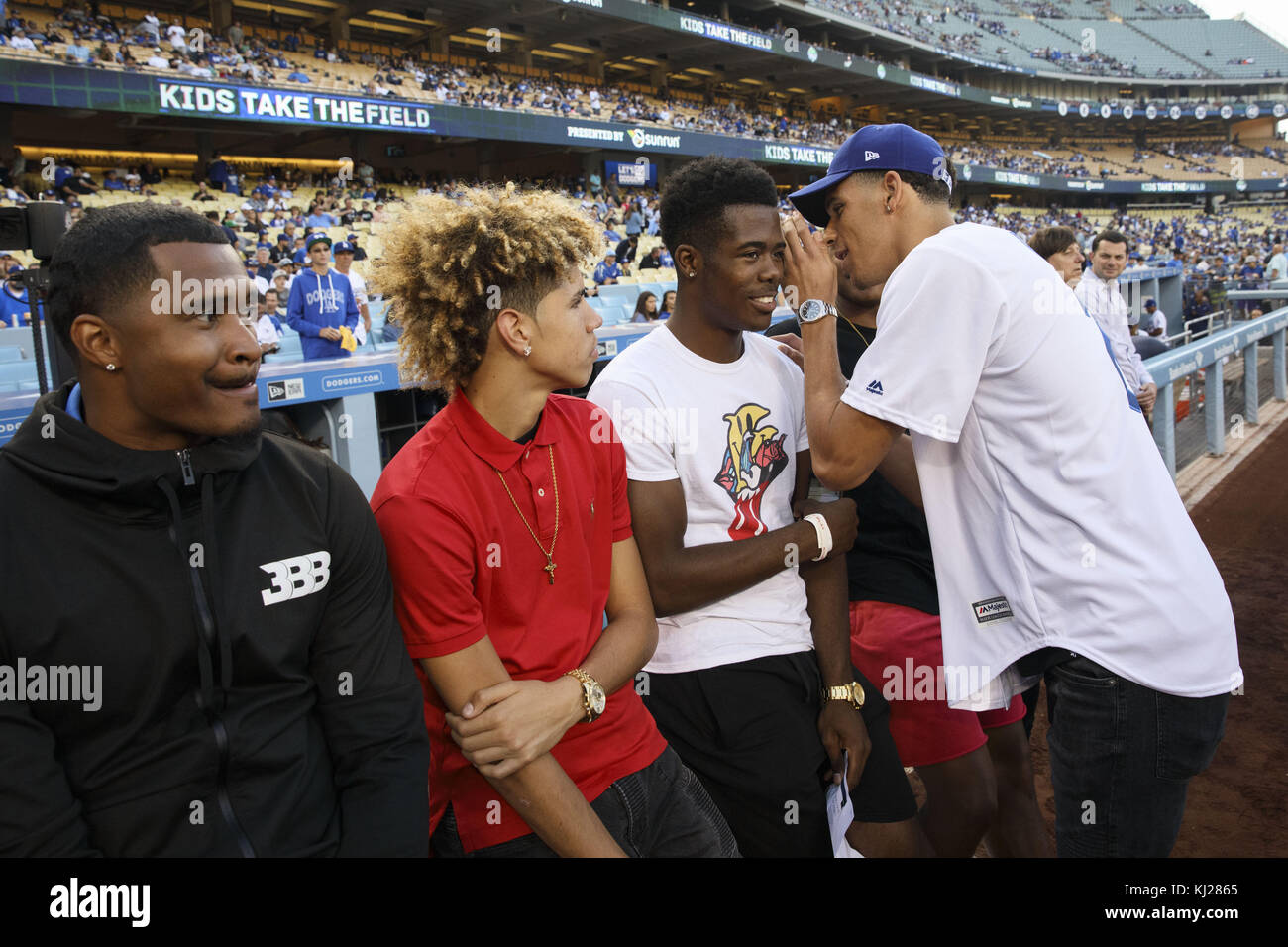 Lakers' Lonzo Ball throws out first pitch at Dodger Stadium