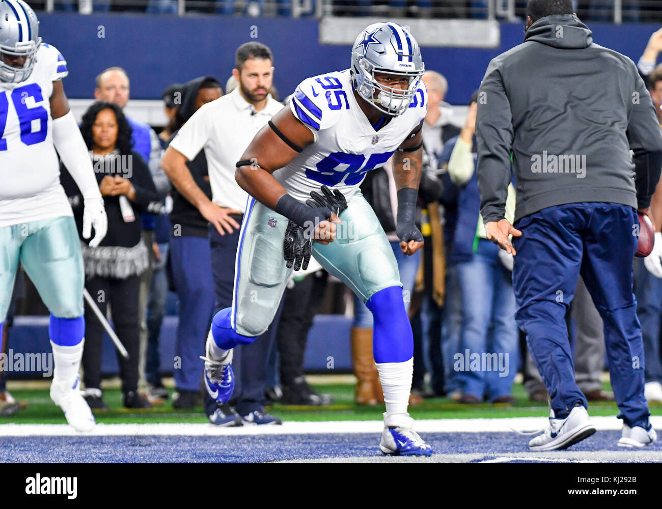 November 19, 2017: Dallas Cowboys defensive tackle David Irving #95 ...