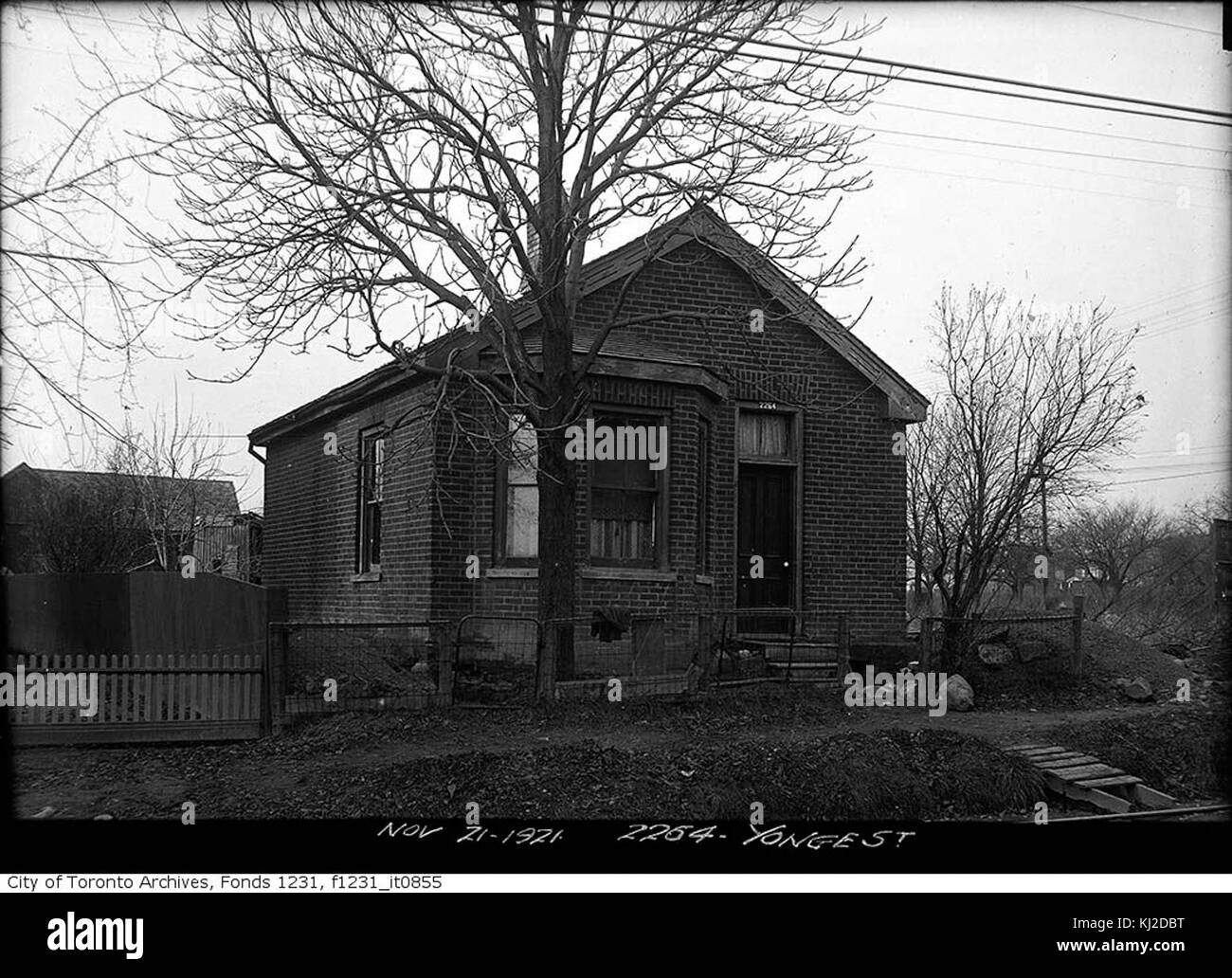 2264 Yonge Street at Eglinton Avenue Stock Photo Alamy