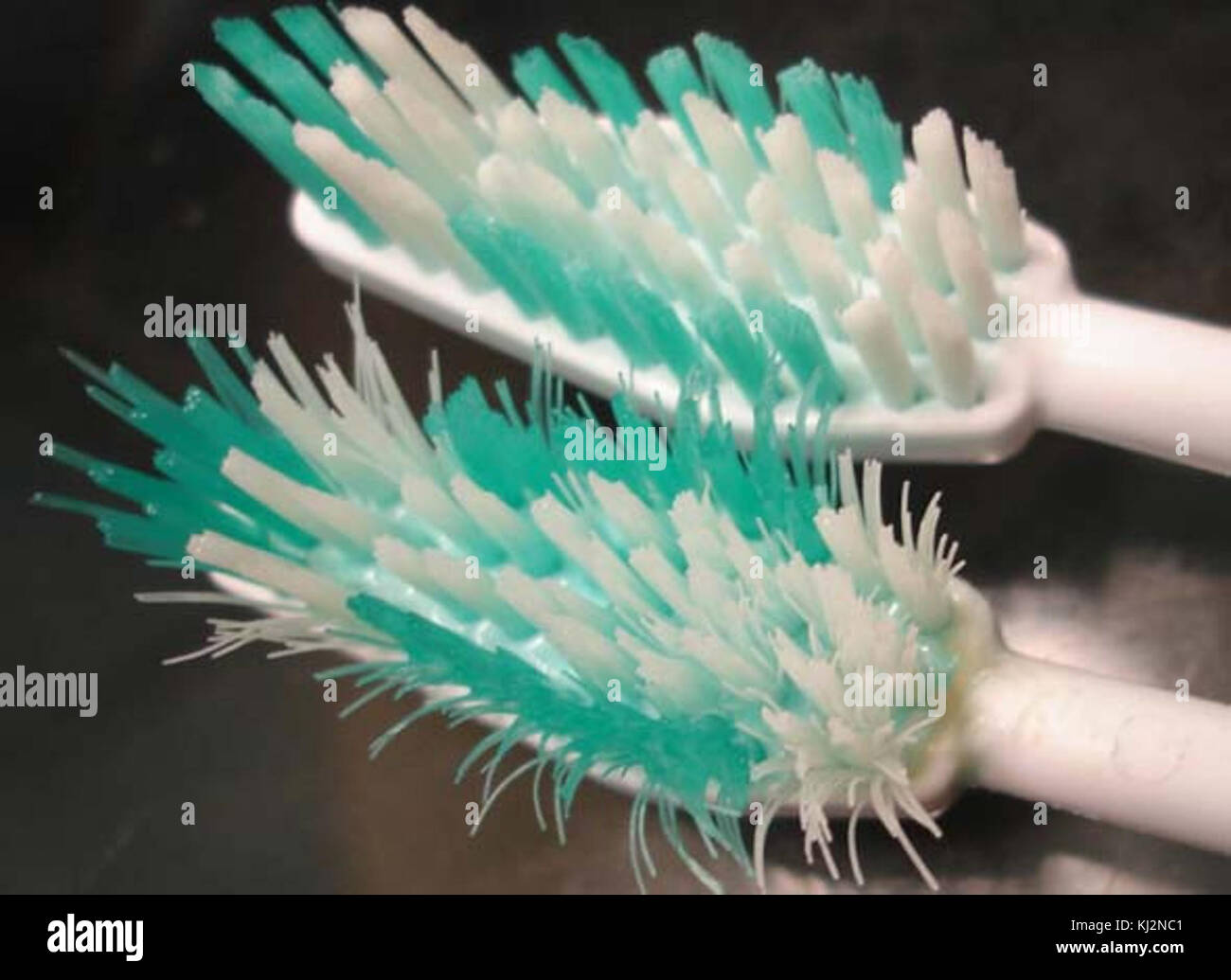 Sikat Gigi Rusak Stock Photo - Alamy