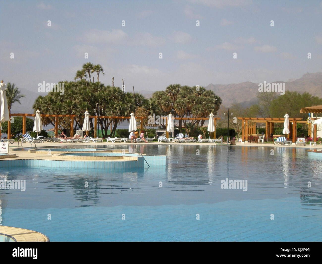 Diving public swimming pool hi-res stock photography and images - Alamy
