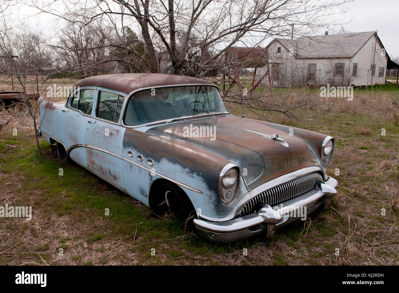Rusting Buick car on back lot in Texola, Oklahoma. USA Stock Photo Alamy