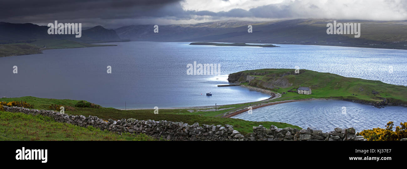 The old Ferry House and lime kilns at Ard Neakie in Loch Eriboll, Scottish Highlands, Sutherland, Scotland, UK Stock Photo