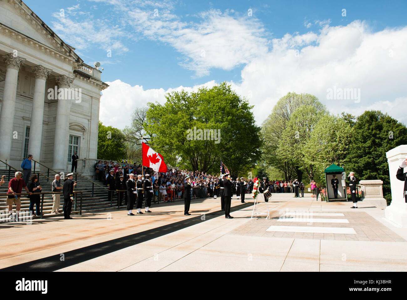Commander of the Royal Canadian Navy and attendees render honors at Tomb of the Unknown Soldier, Arlington National Cemetery (17217708885) Stock Photo