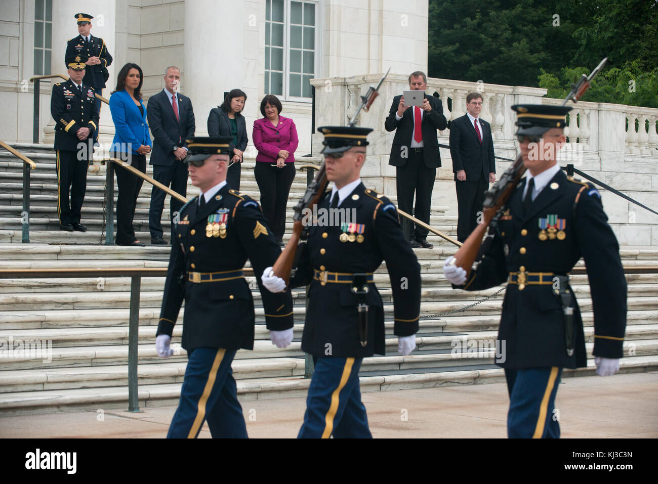 The Sophomore Class of the 114th Congress lays a wreath at the Tomb of the Unknown Soldier in Arlington National Cemetery (17318441113) Stock Photo