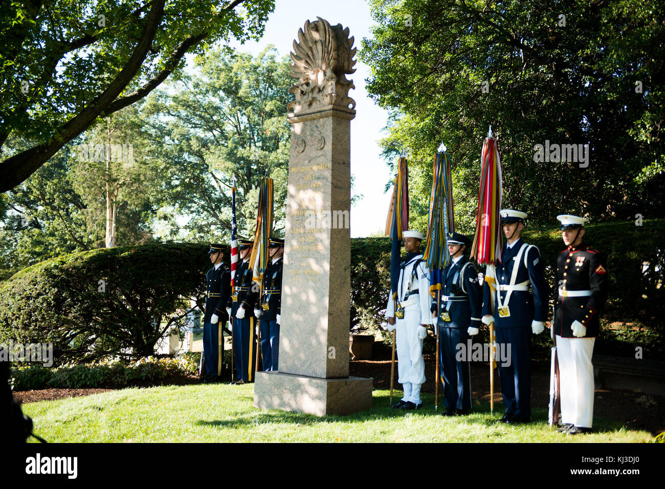 The U.S. Army Military District of Washington conducts a Presidential Armed Forces Full Honor Wreath-Laying Ceremony at the grave of President William H. Taft in Arlington National Cemetery to celebrate his 158th birt 0102 Stock Photo
