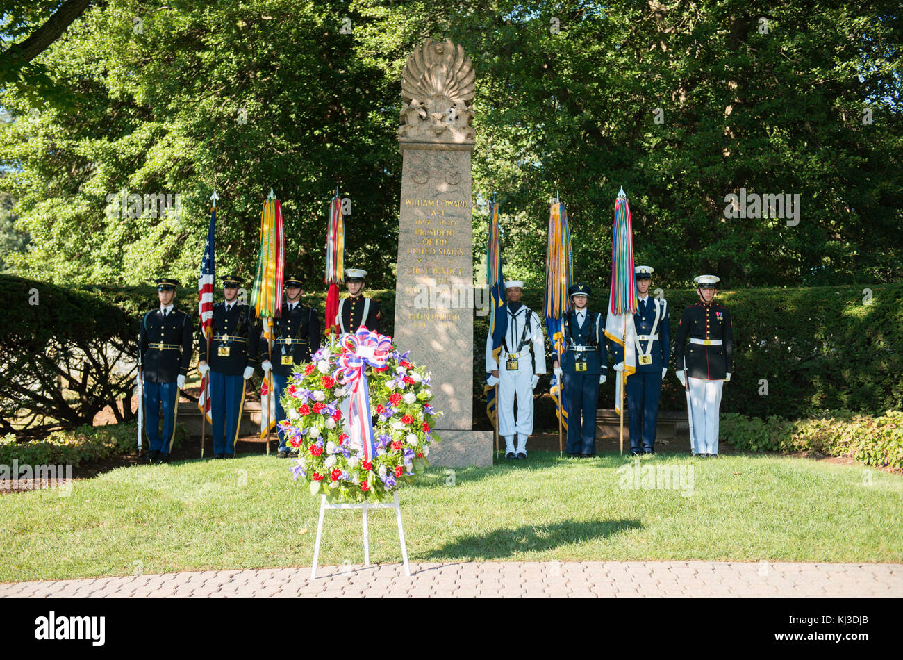 The U.S. Army Military District of Washington conducts a Presidential Armed Forces Full Honor Wreath-Laying Ceremony at the grave of President William H. Taft in Arlington National Cemetery to celebrate his 158th birt 0099 Stock Photo