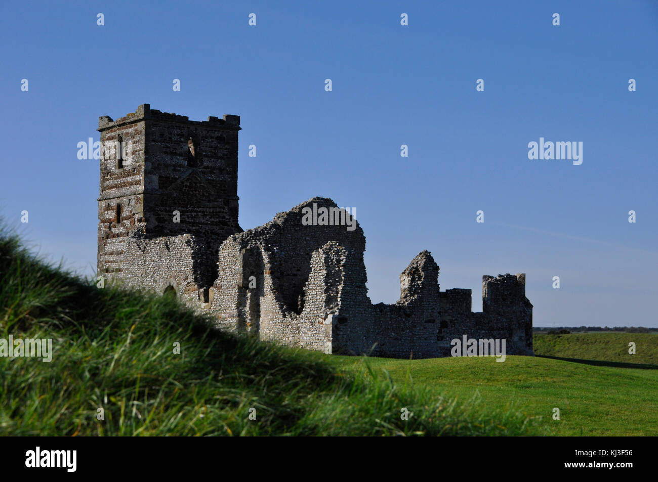 Knowlton Norman church, built in the 12th century, surrounded by a Neolithic ritual henge earthwork. Wimborne Dorset England UK Stock Photo