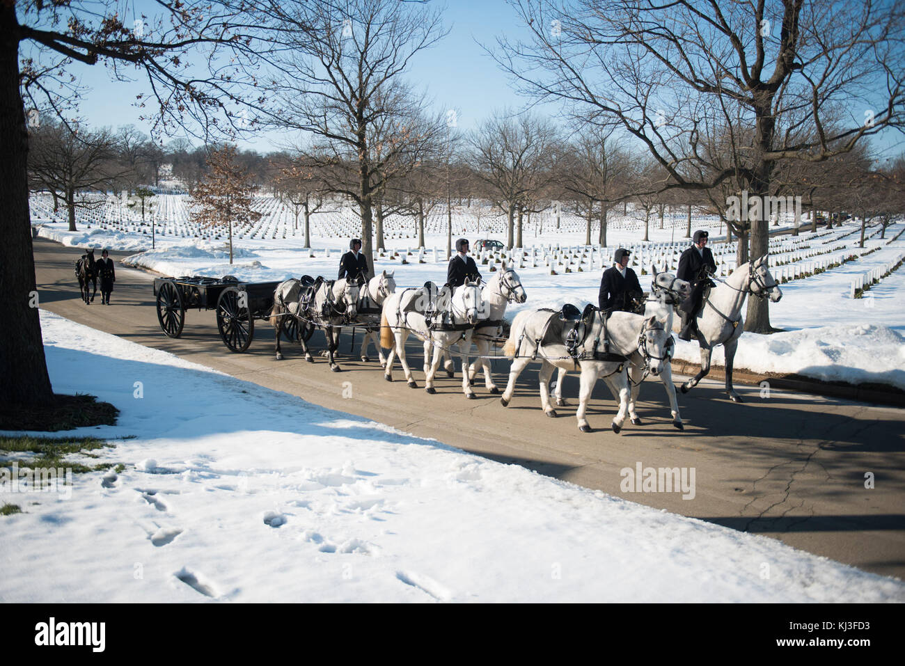 Snow in Arlington National Cemetery (24048443233 Stock Photo Alamy