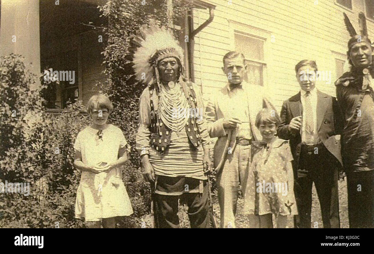 Flying hawk native american hi-res stock photography and images - Alamy