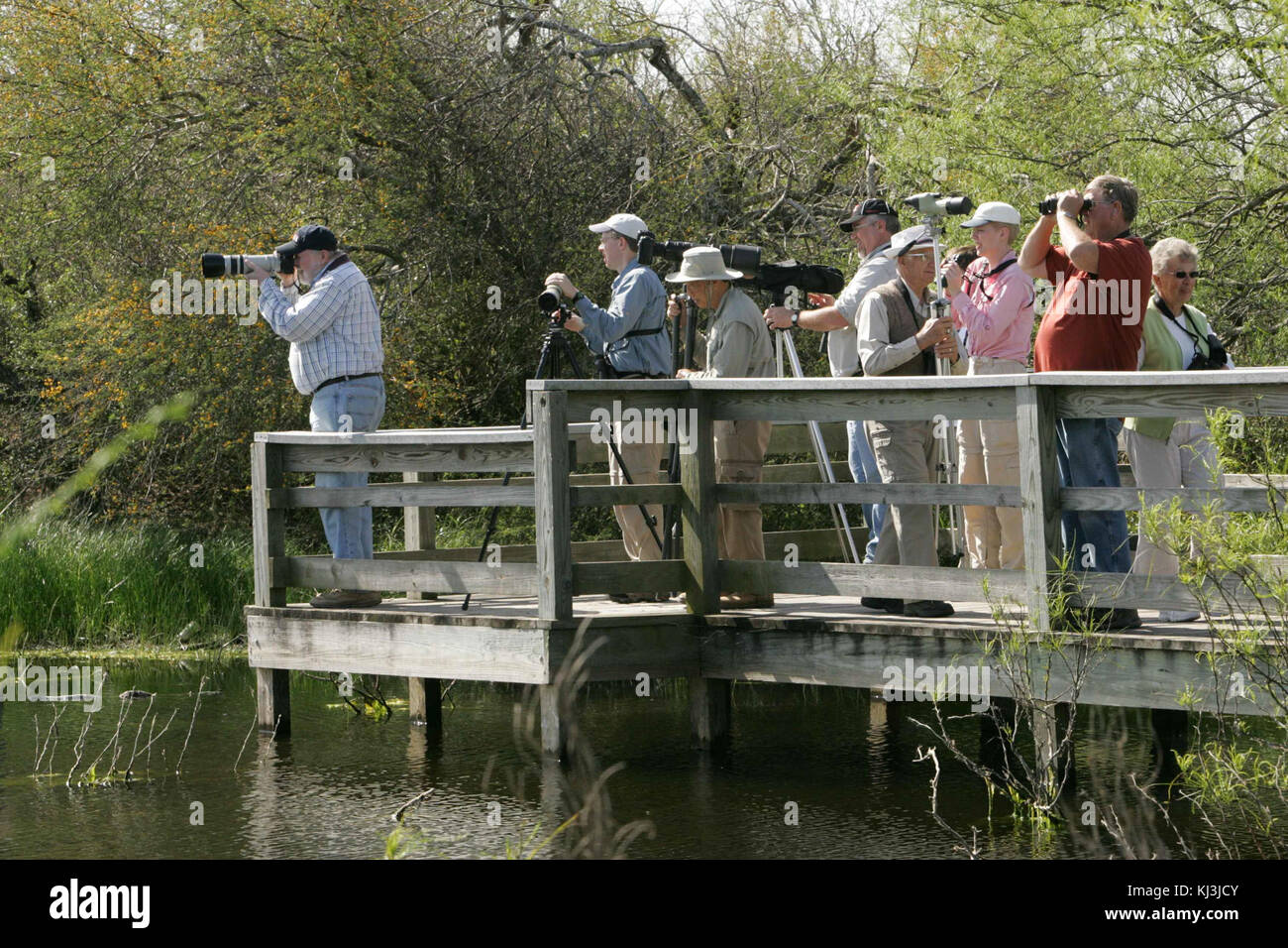 Bird Watch Ramp Birdwatchers stop to set up equipment at overlook Stock Photo - Alamy