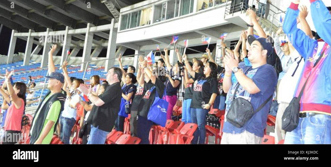 Philippine women's national football team fans 2013 Stock Photo - Alamy