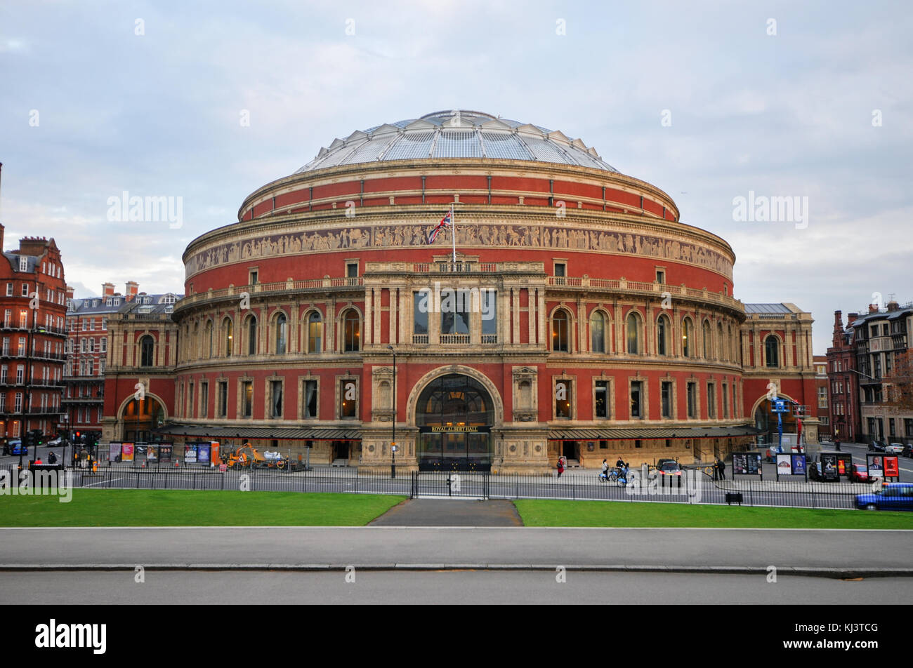 The Royal Opera House In London Stock Photos & The Royal Opera House In London Stock Images Alamy