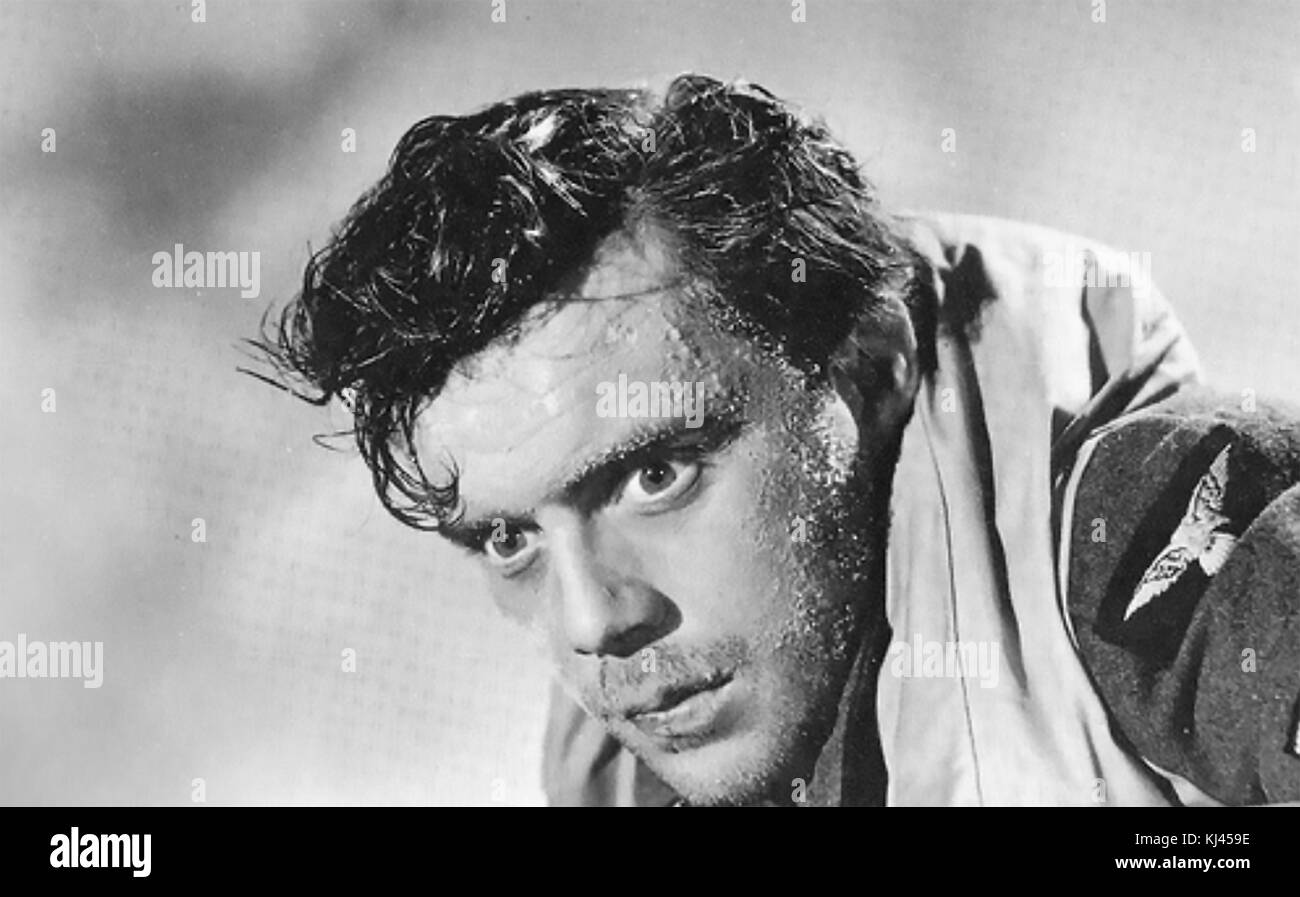THE SEA SHALL NOT HAVE THEM 1954 Angel Productions film with Dirk Bogarde Stock Photo