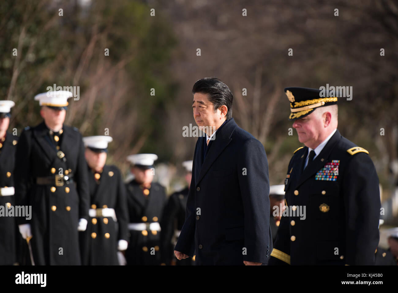 The Prime Minister of Japan lays a wreath at the Tomb of the Unknown Soldier in Arlington National Cemetery (32698262951) Stock Photo