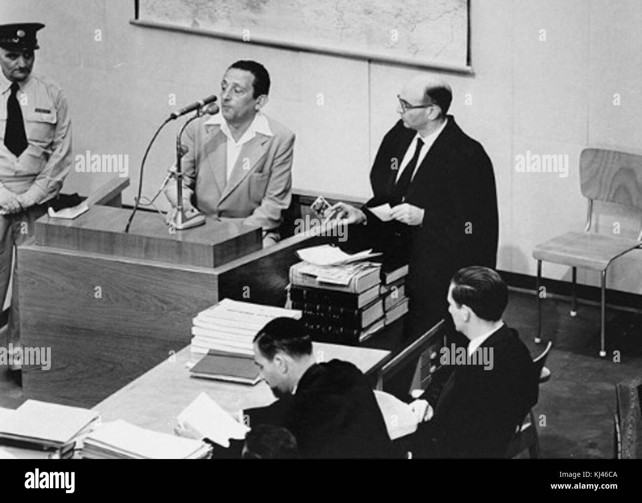 Gideon Hausner questions witness Henryk Ross during Eichmann-Trial USHMM No 65274 Stock Photo