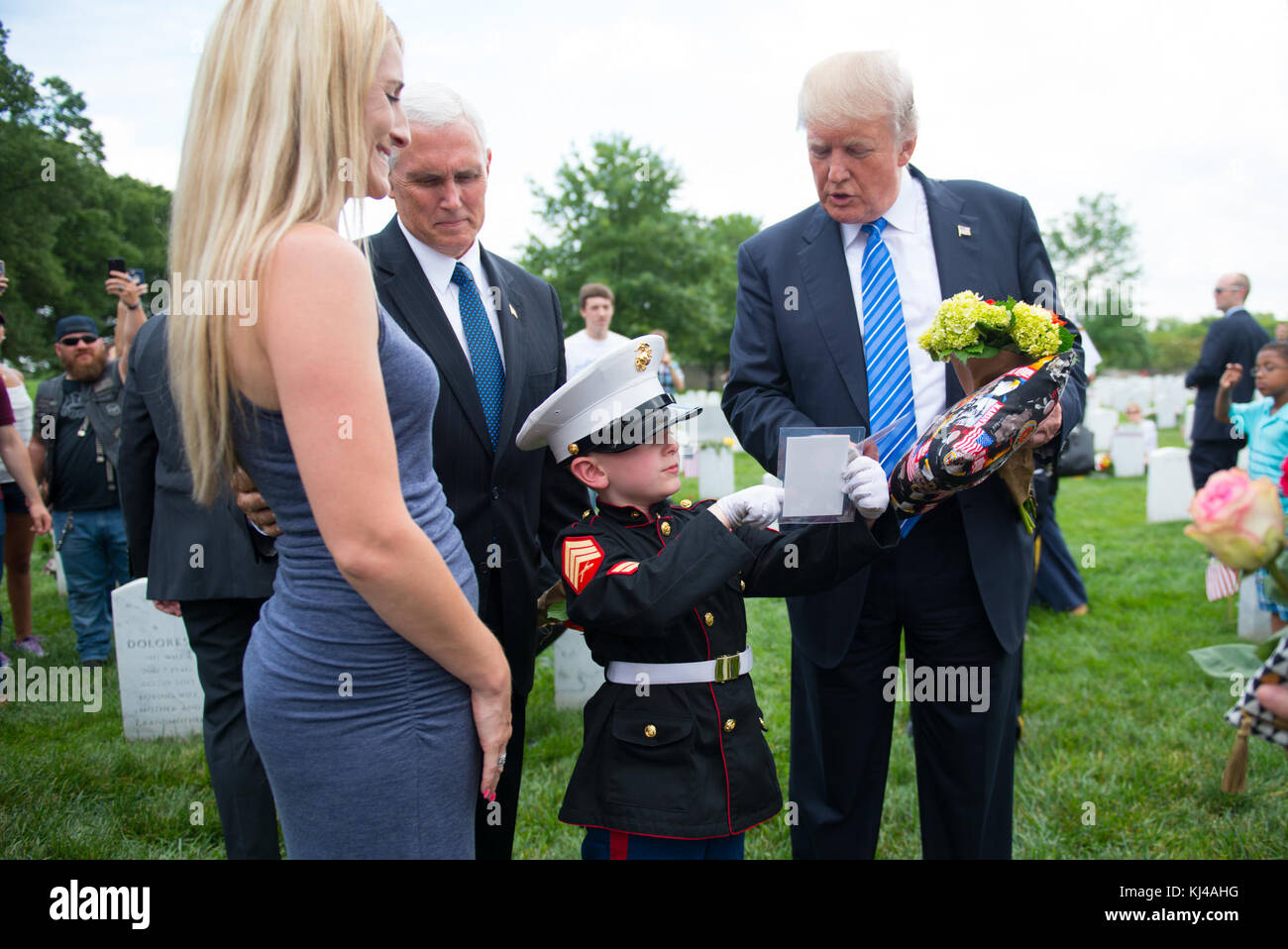 Memorial Day Weekend 2017 - President Donald J. Trump Visits Section 60 (34830942342) Stock Photo