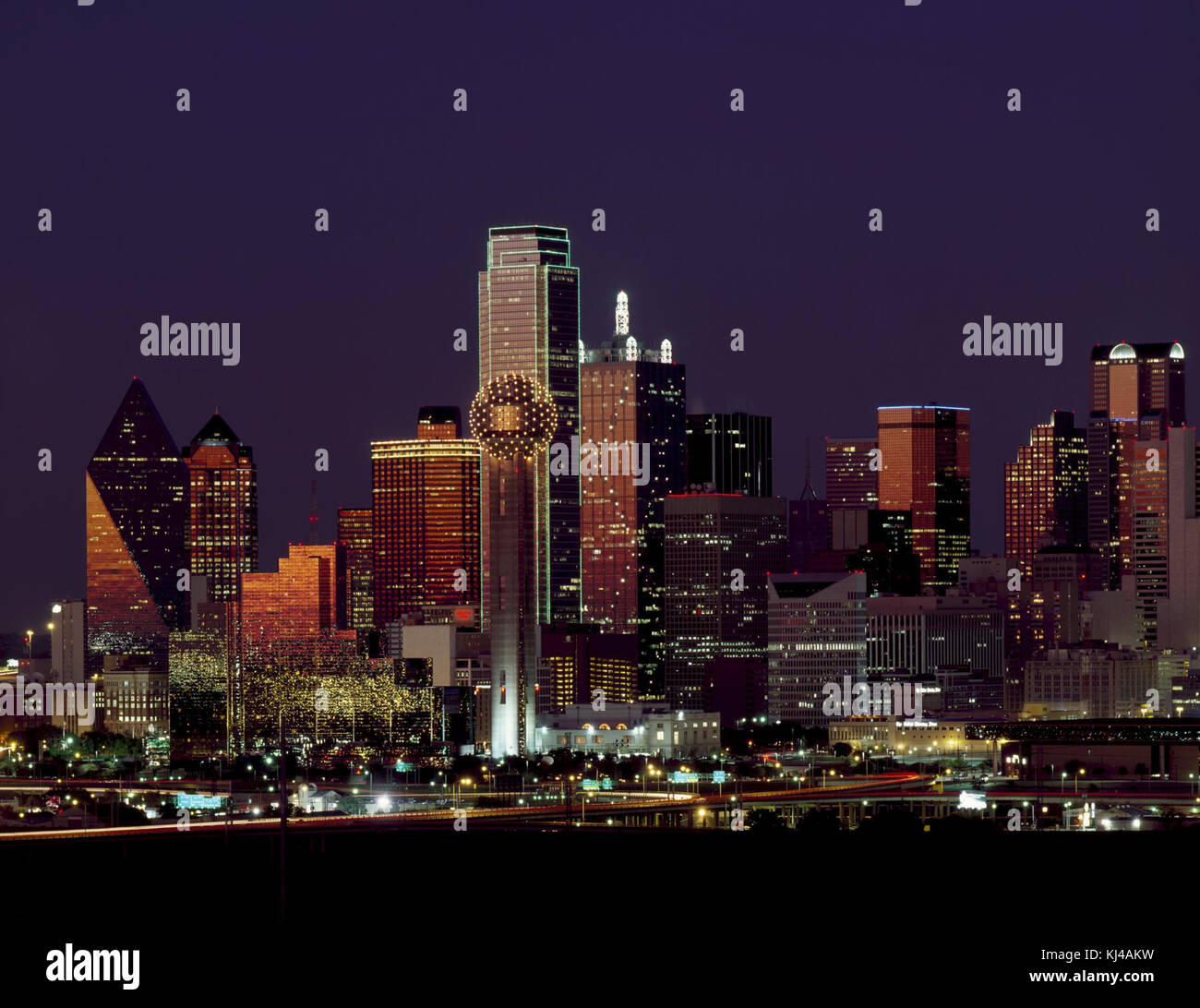 Dallas reunion tower Stock Photo - Alamy