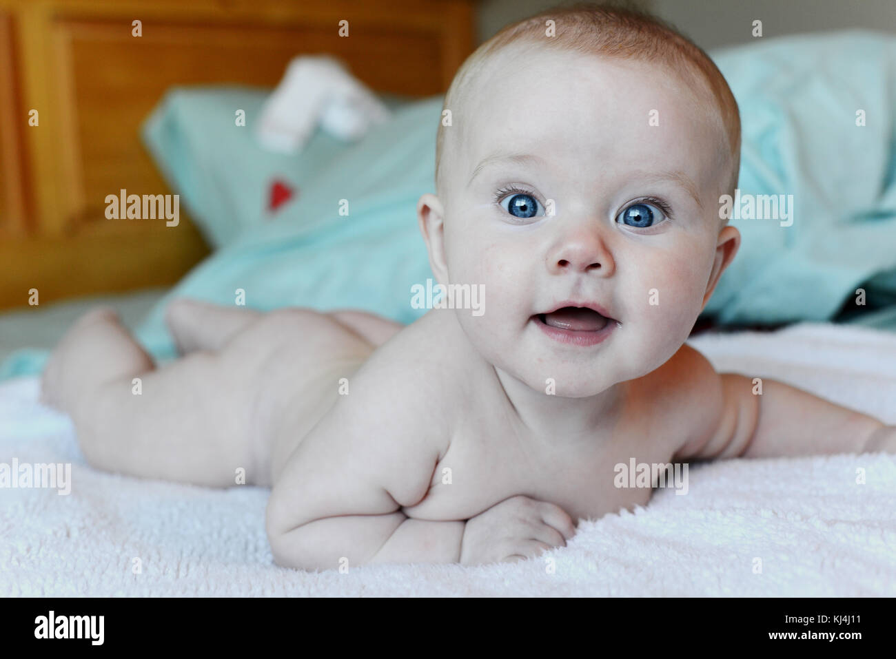 Baby boy and girl hires stock photography and images Alamy