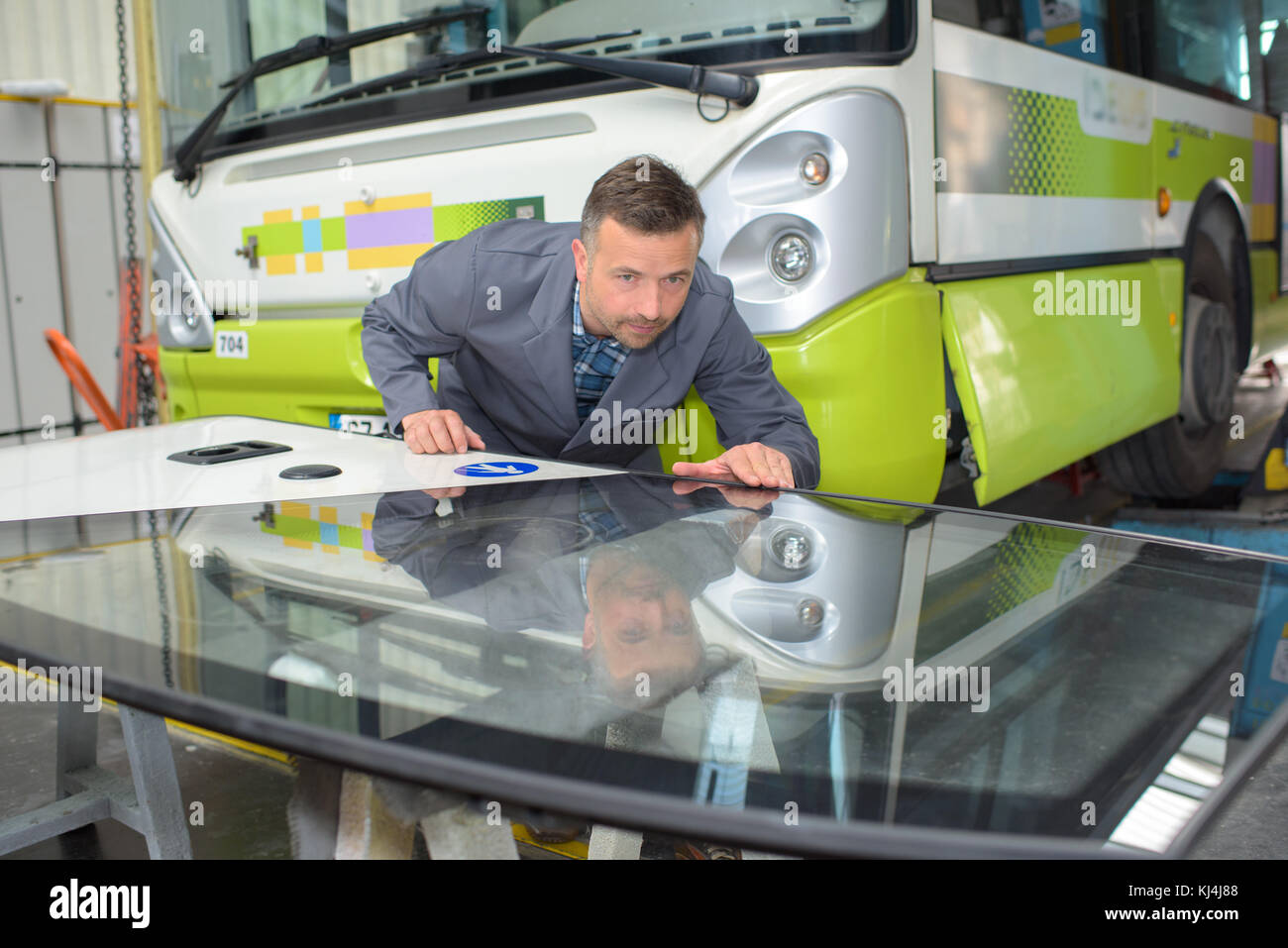 Automotive glass installer hires stock photography and images Alamy