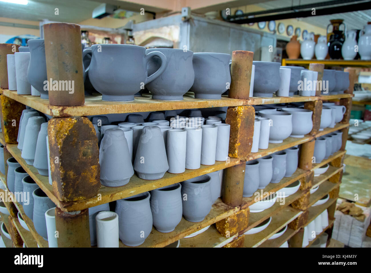 Ancient potters wheel hires stock photography and images Alamy
