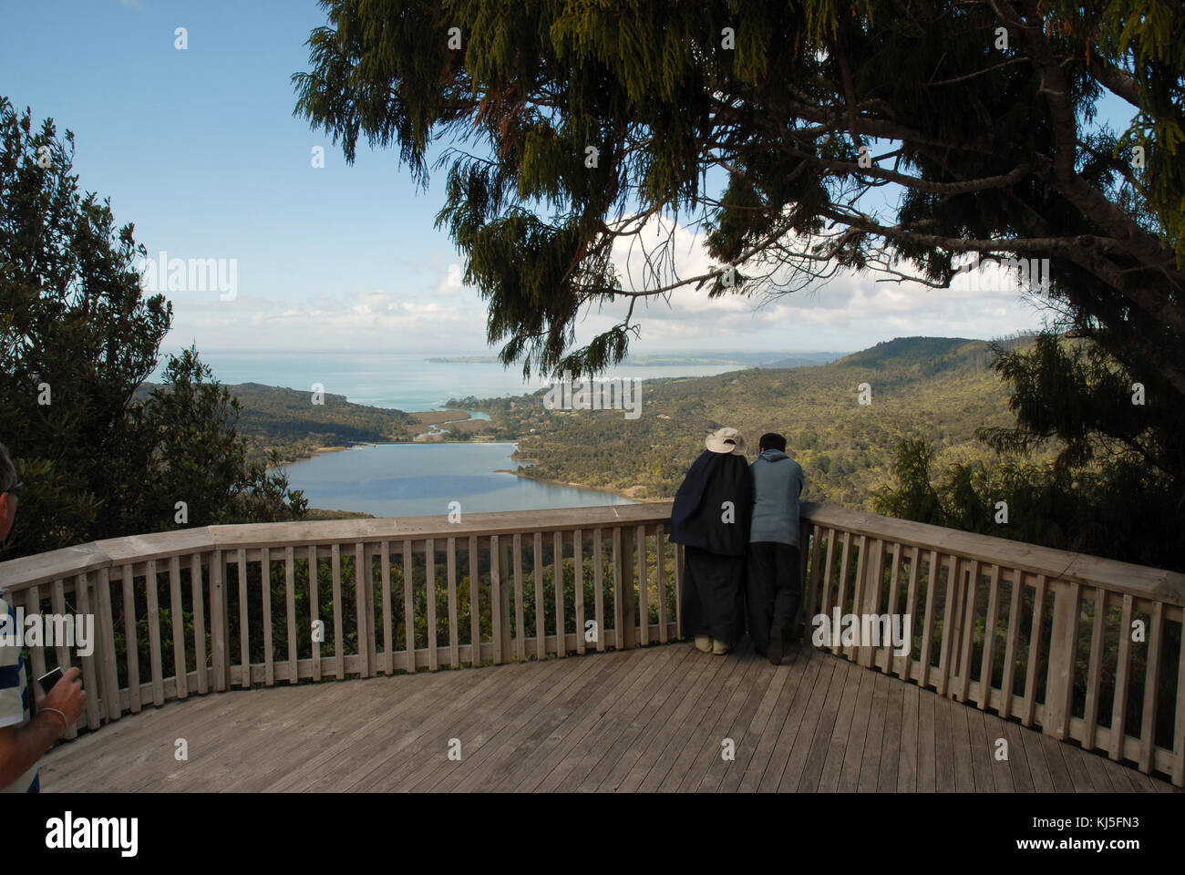 Arataki Nature Centre walk way, Arataki Visitor Centre, Waitakere