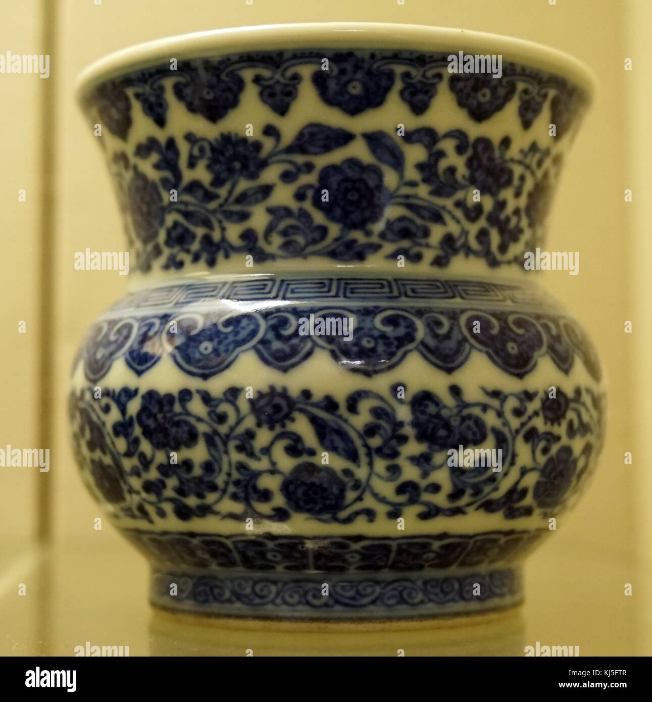 Blue and white vessel from the Qing Dynasty, China. Dated 19th Century Stock Photo