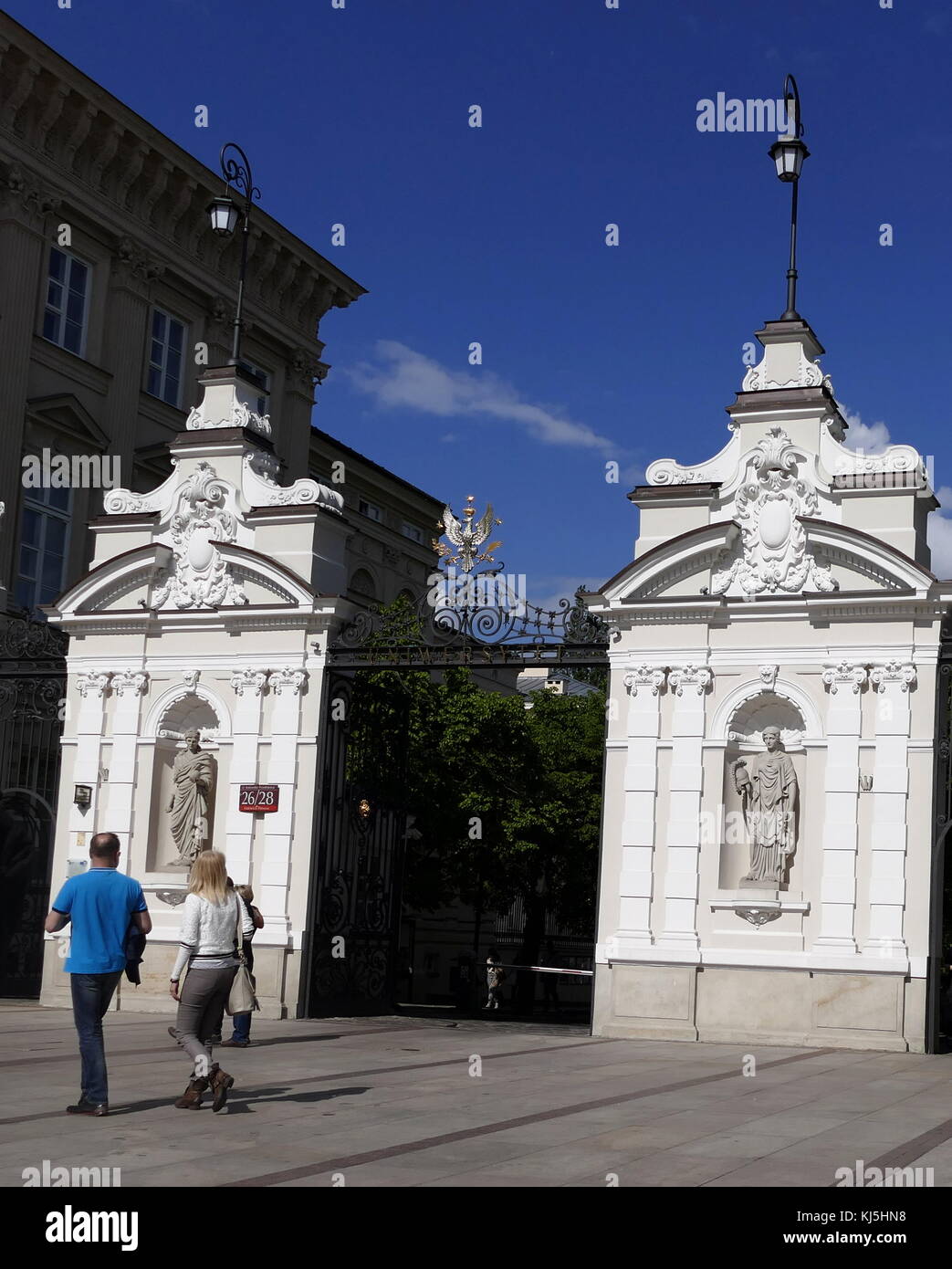 Main gate on Krakowskie Przedmie?cie to the University of Warsaw (Uniwersytet Warszawski), established in 1816, is the largest[6] university in Poland Stock Photo