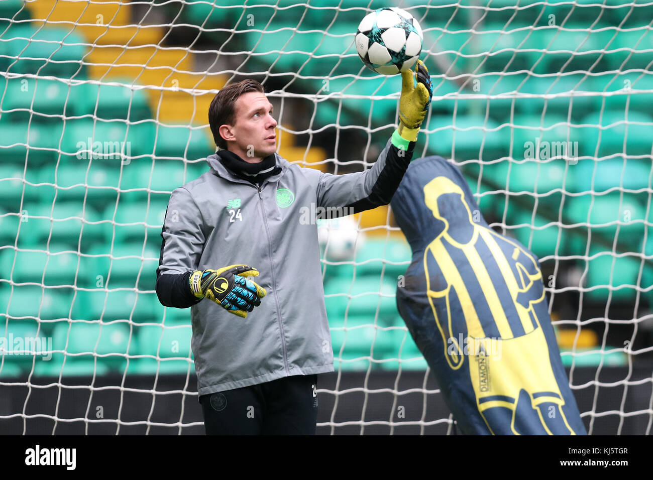 Celtic goalkeeper Dorus de Vries during the training session at Celtic Park, Glasgow. PRESS ASSOCIATION Photo. Picture date: Tuesday November 21, 2017. See PA story SOCCER Celtic. Photo credit should read: Jane Barlow/PA Wire Stock Photo