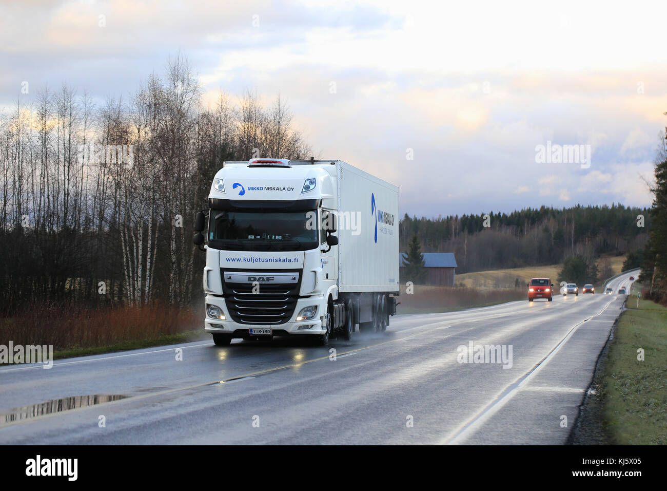 Blue Daf XF Super Long Haulage Truck Editorial Photography - Image of  cargo, landscape: 38265242