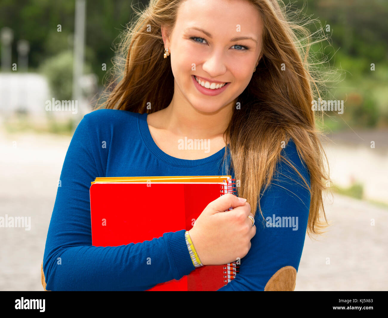 Beautiful teen high school girl hi res stock photography and images Alamy