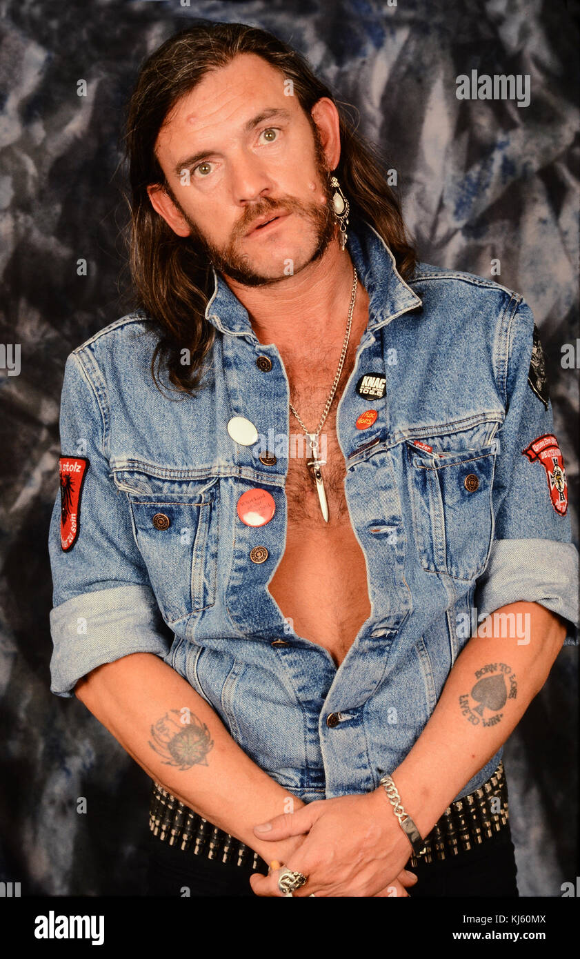 BROOKLYN, NY - OCTOBER 29: Lemmy Kilmister of Motorhead poses for a  portrait at L'Amour on October 29, 1992 in the Brooklyn borough of New York  City People: Lemmy Kilmister Stock Photo - Alamy