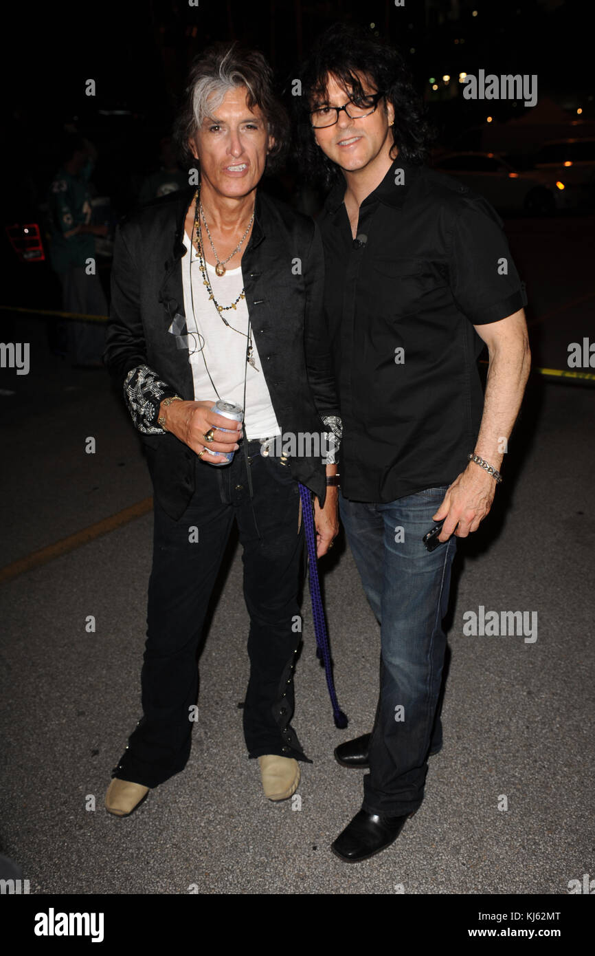 MIAMI NOVEMBER 18Kerry Simon the "Iron Chef" winner known as the "Rock 'n' Roll Chef," has