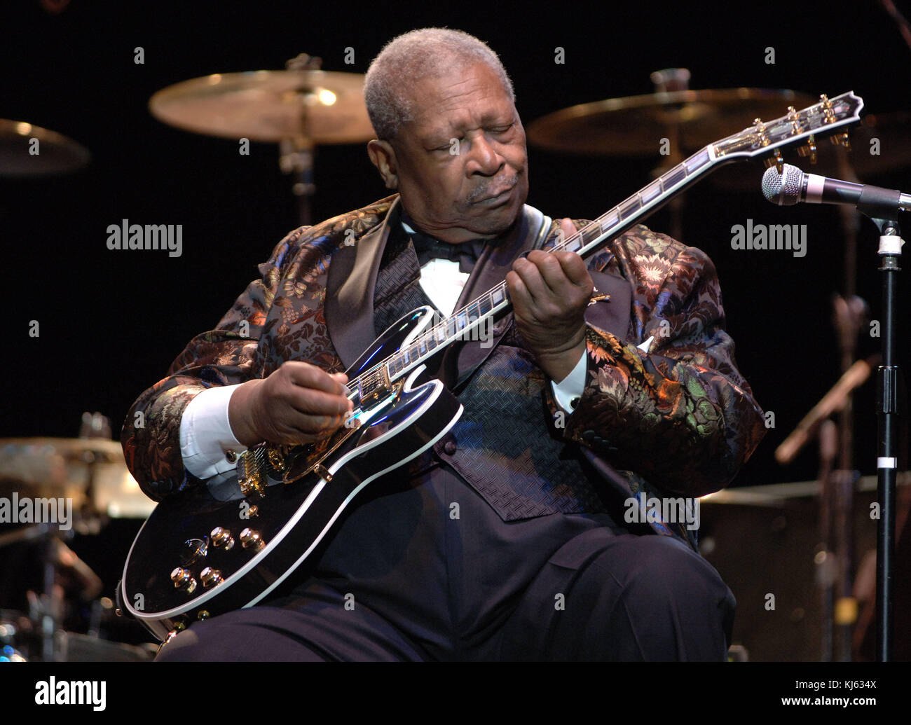 BOCA RATON, FL - APRIL 30: BB King performs at the Mizner Park ...
