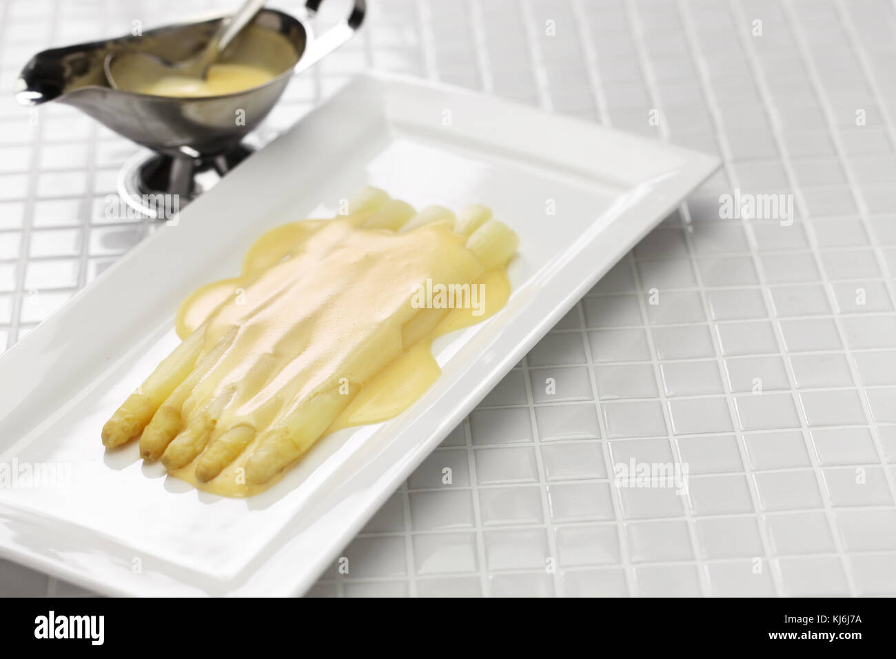 white asparagus with hollandaise sauce Stock Photo Alamy